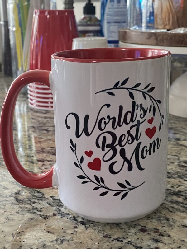 A coffee mug that says world 's best mom