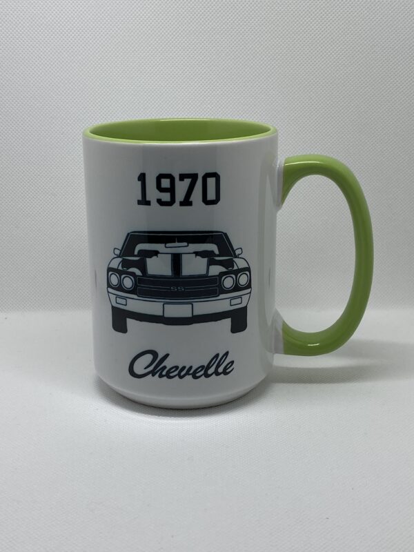 A green and white mug with the words " chevelle 1 9 7 0 ".